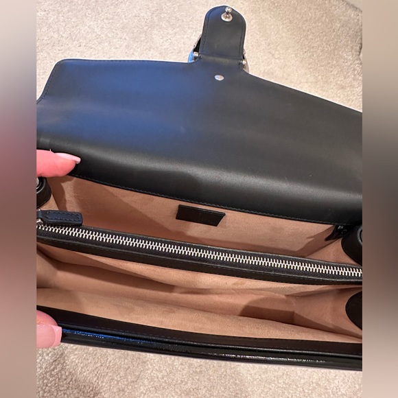 Gucci GG Logo Velvet Dionysus Shoulder Bag - Picture 10 of 14